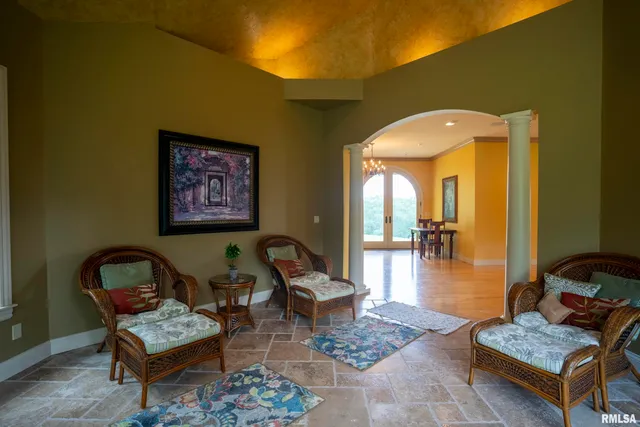 $1,990,000 | 545 East Tarters Ferry Lane, Table Grove, IL 61482