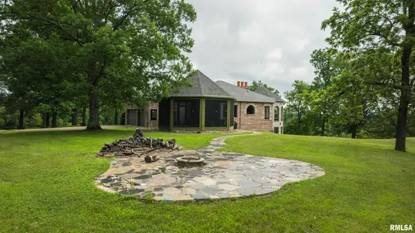 $1,800,000 | 545 East Tarters Ferry Lane, Table Grove, IL 61482