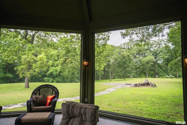 $1,800,000 | 545 East Tarters Ferry Lane, Table Grove, IL 61482