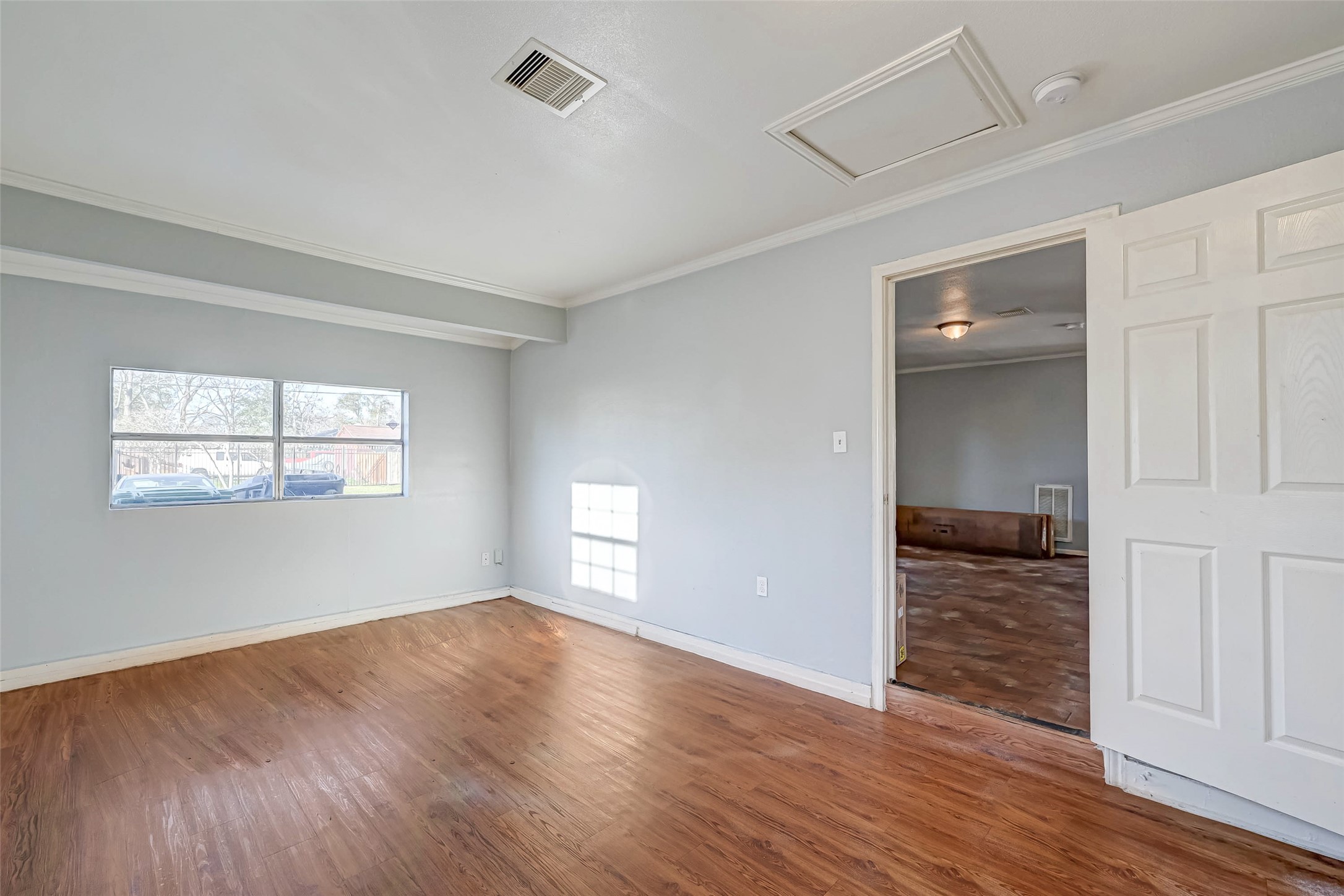 5322 Westover Street Houston, TX 77033 - Photo 5 of 8