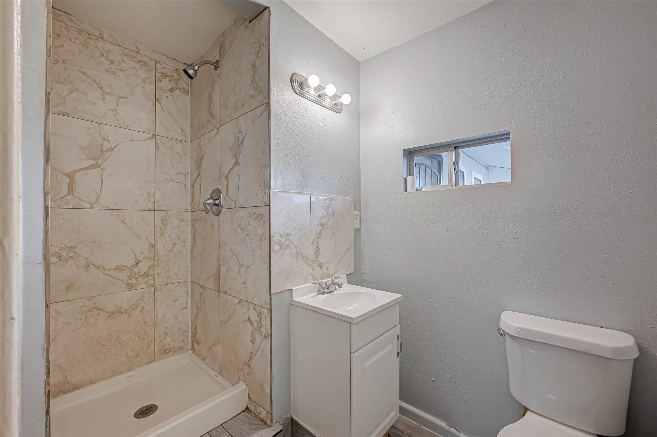 5322 Westover Street Houston, TX 77033 - Photo 8 of 8