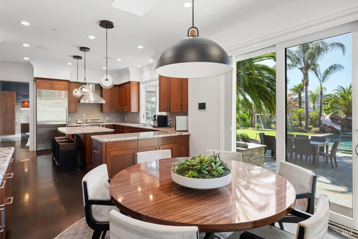 220 Deer Park Avenue San Rafael, CA 94901 - Photo 12 of 64