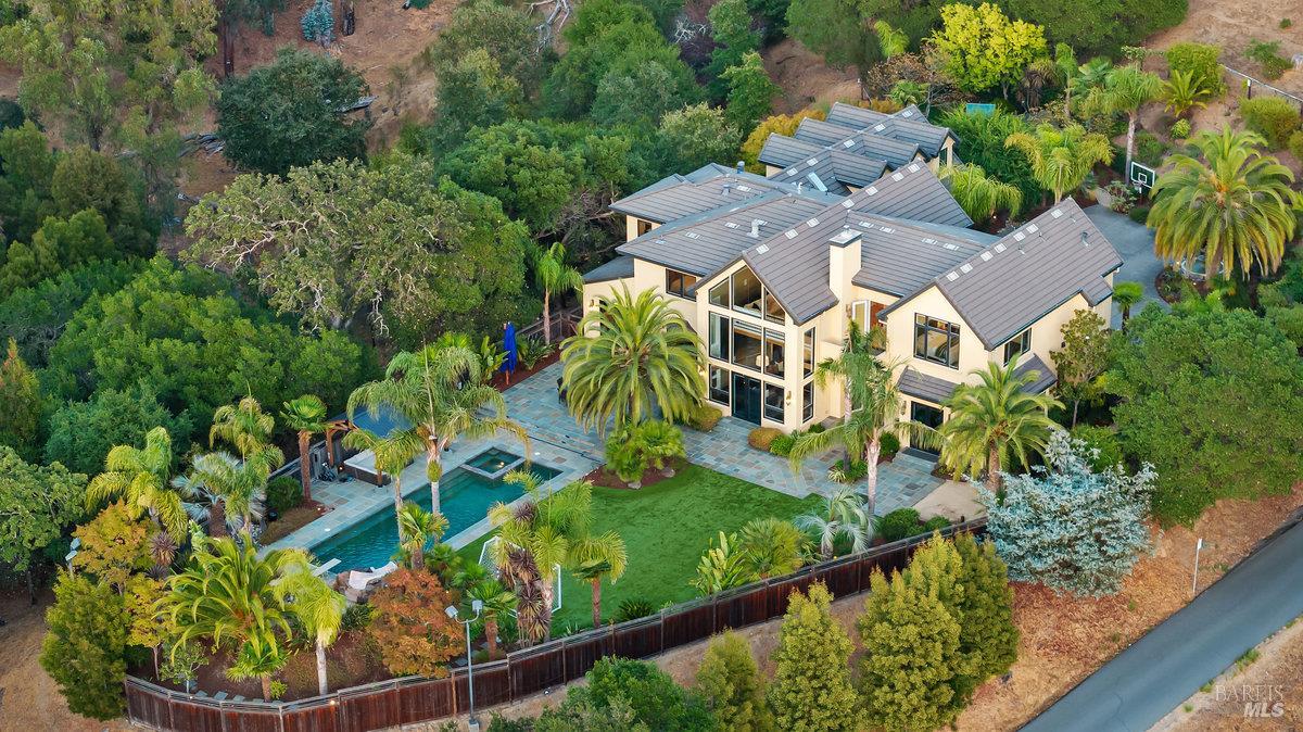 220 Deer Park Avenue San Rafael, CA 94901 - Photo 2 of 64