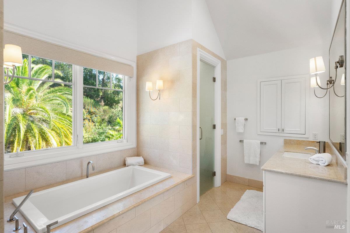 220 Deer Park Avenue San Rafael, CA 94901 - Photo 23 of 64