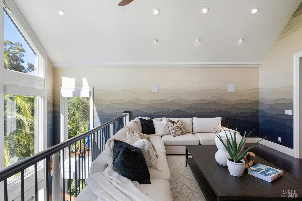 220 Deer Park Avenue San Rafael, CA 94901 - Photo 28 of 64