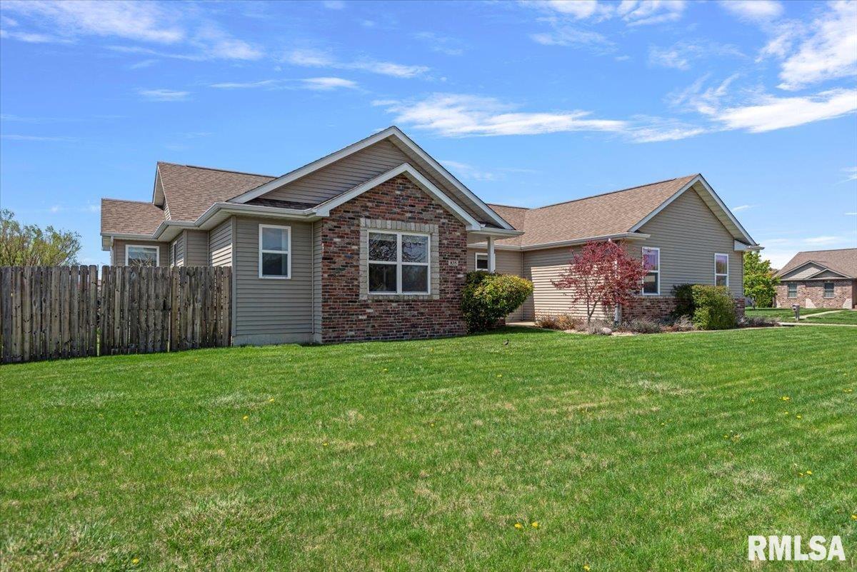 835 Lost Tree Drive Sherman, IL 62684 - Photo 2 of 31