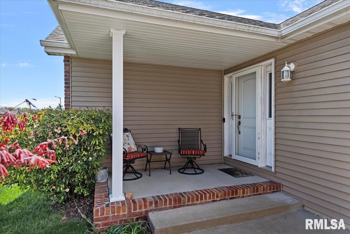 835 Lost Tree Drive Sherman, IL 62684 - Photo 4 of 31