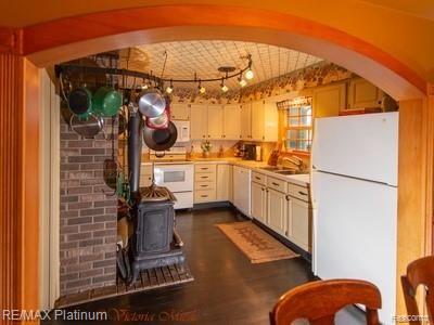 8652 Byron Road Howell, MI 48855 - Photo 7 of 35 Gallery Image 7