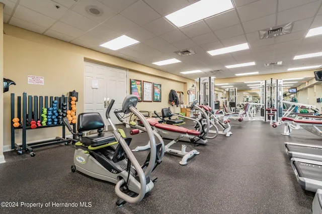 $462,500 | 18520 Hidden Pines Way, Hudson, FL 34667