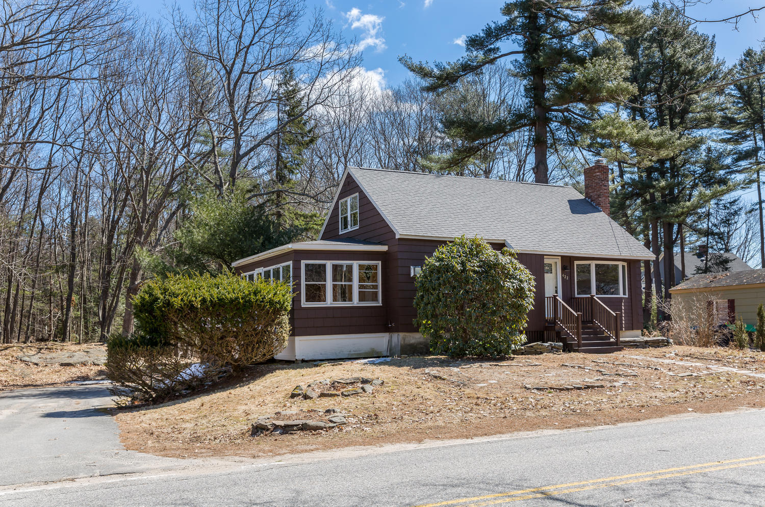 422 Mitchell Road Cape Elizabeth, ME 04107 - Photo 6 of 33 422 Mitchell Rd Cape Elizabeth-large-001