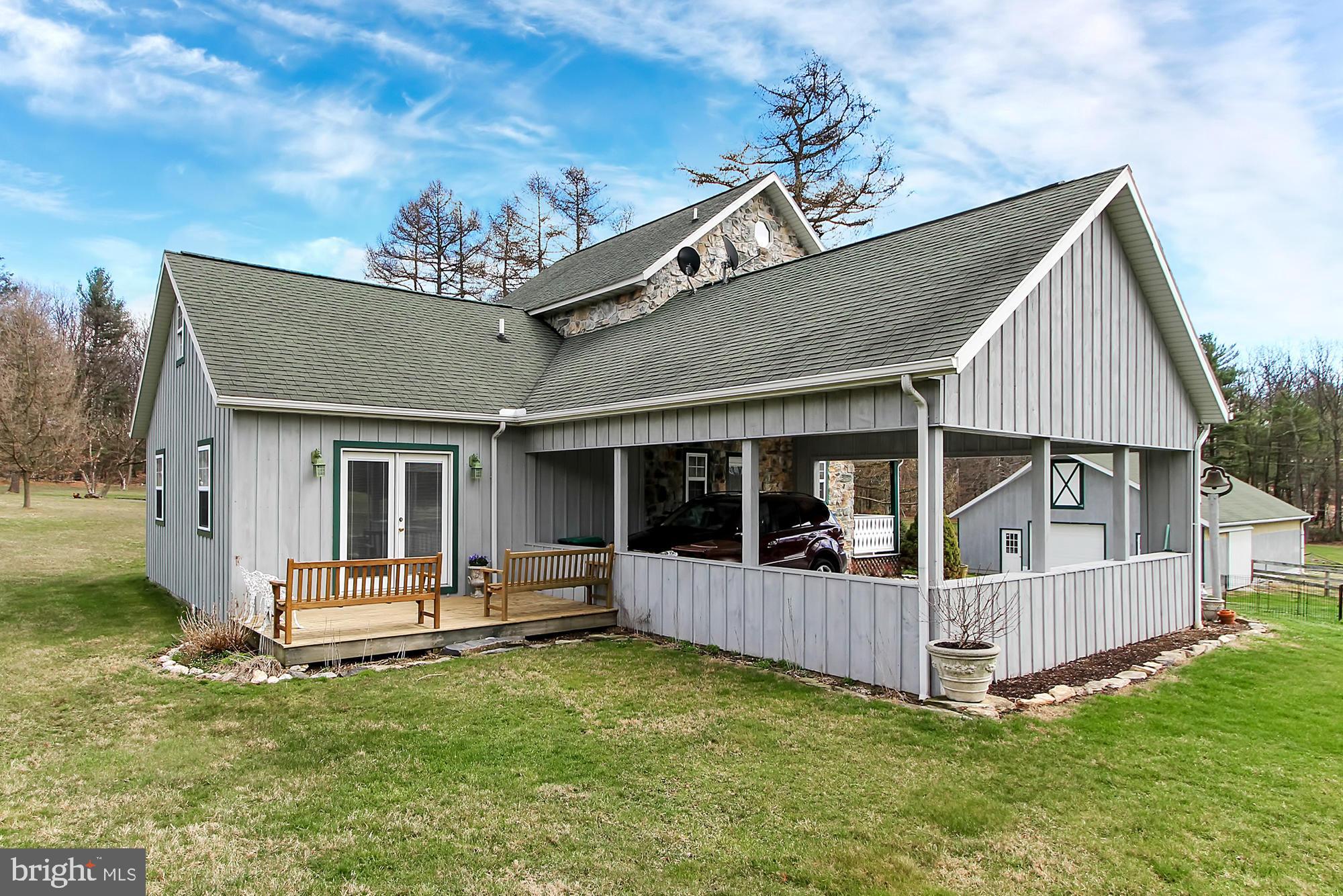 980 New Road Orrtanna, PA 17353 - Photo 19 of 30 Exterior (Rear)