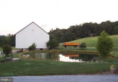 980 New Road Orrtanna, PA 17353 - Photo 22 of 30 Exterior (Barn
