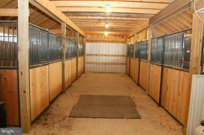 980 New Road Orrtanna, PA 17353 - Photo 26 of 30 Exterior (Stalls)