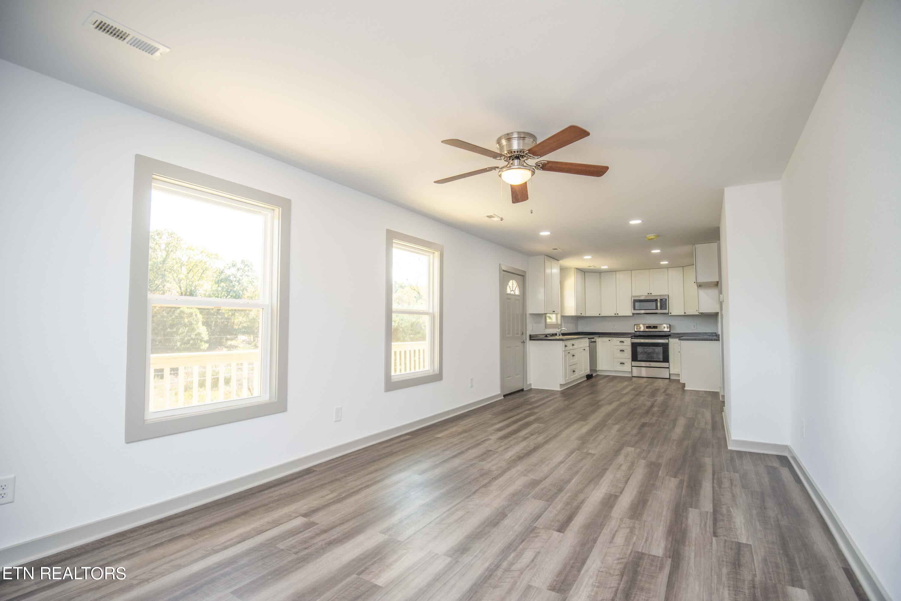 219 Offutt Road Clinton, TN 37716 - Photo 16 of 43 living 4_1