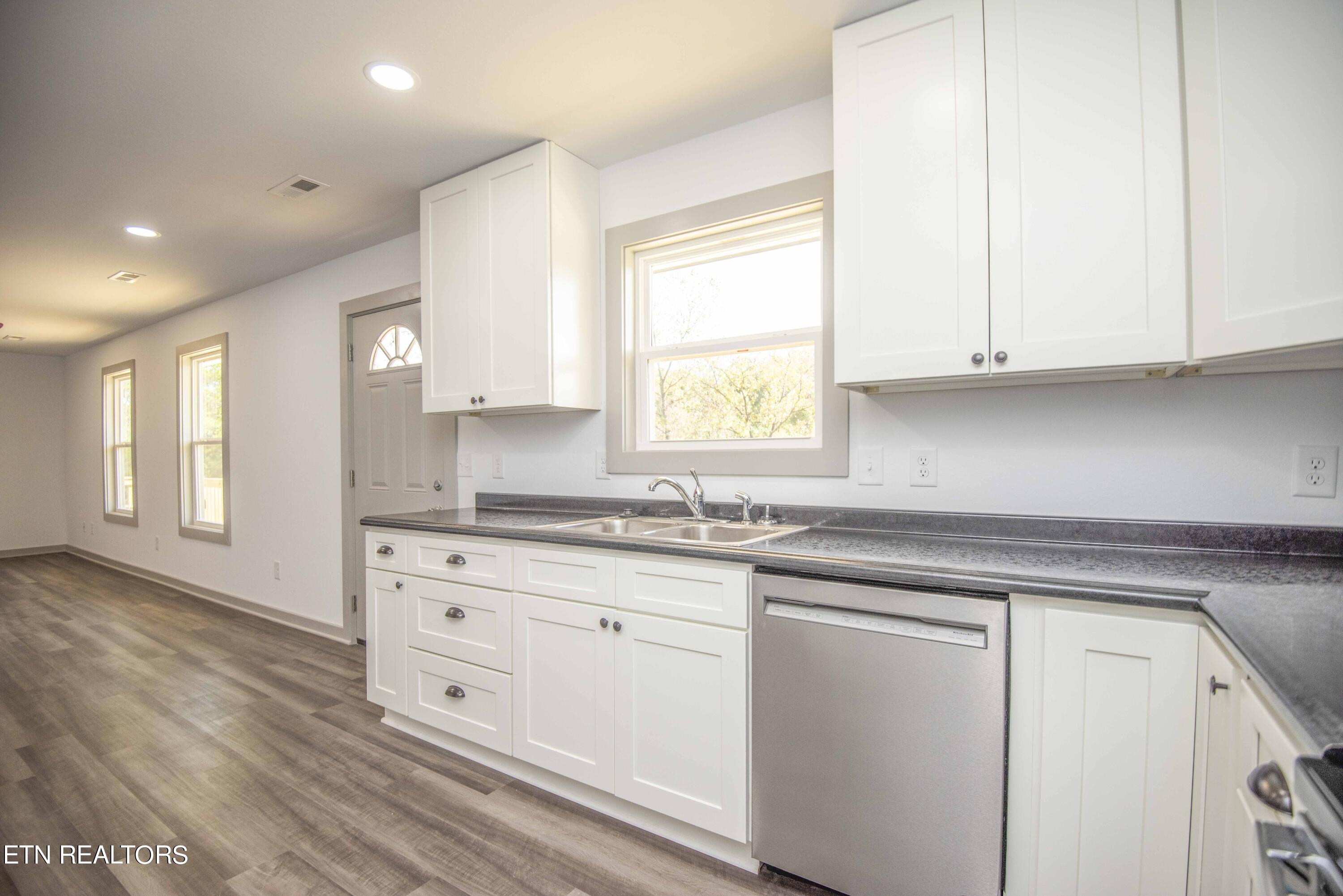219 Offutt Road Clinton, TN 37716 - Photo 19 of 43 kitchen 2_1