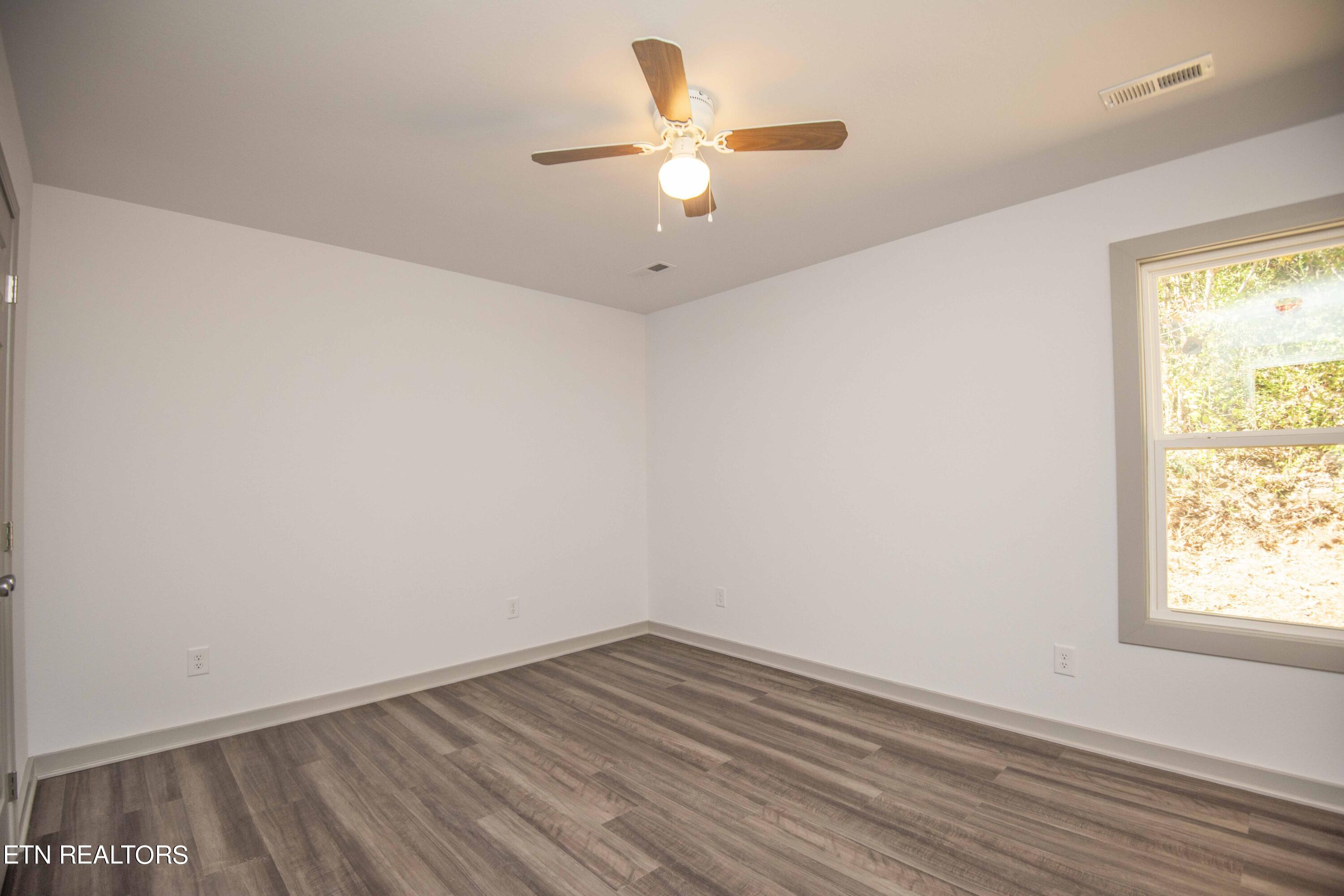 219 Offutt Road Clinton, TN 37716 - Photo 27 of 43 master bed 3_1