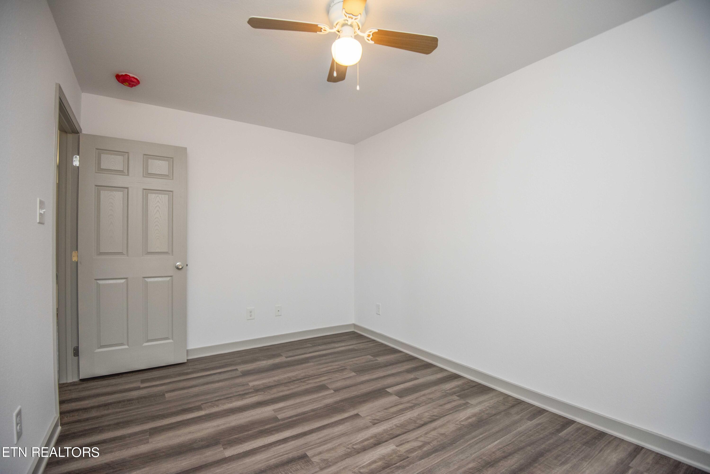 219 Offutt Road Clinton, TN 37716 - Photo 30 of 43 second bed 1_1