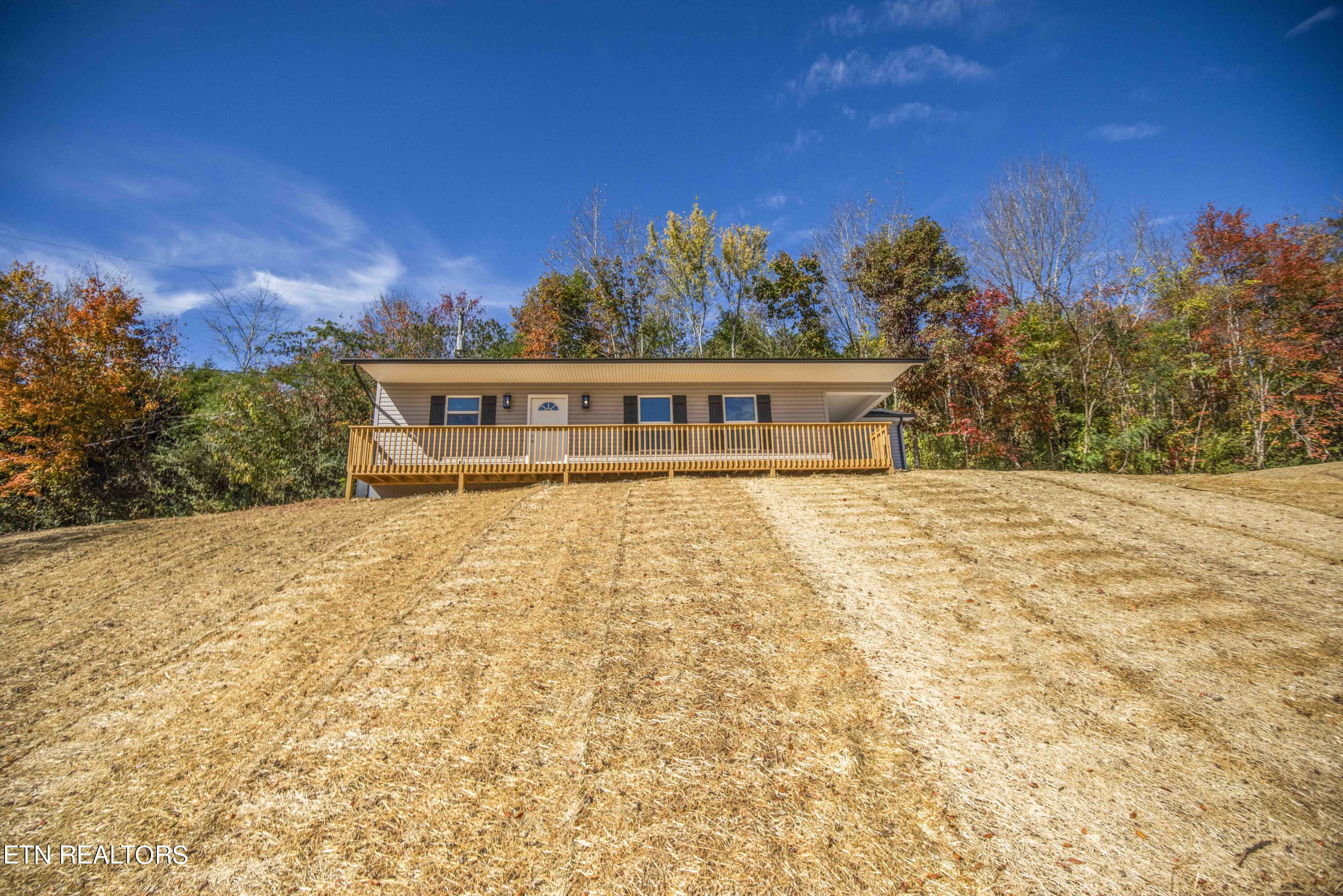 219 Offutt Road Clinton, TN 37716 - Photo 6 of 43 exterior_1