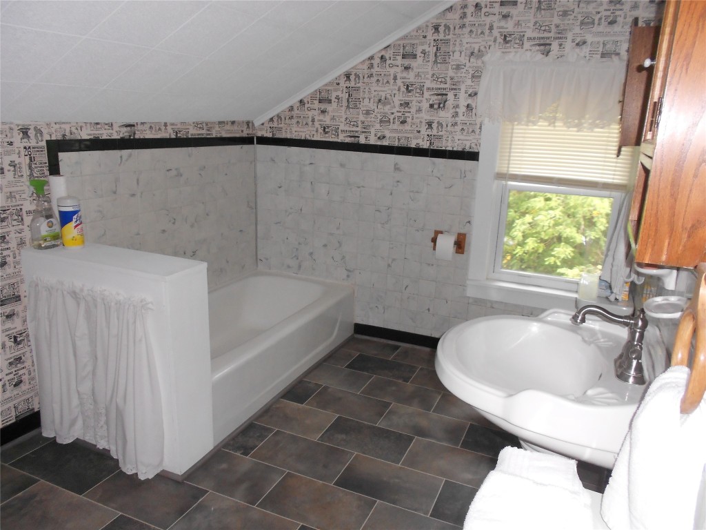 507 Mix Road Chenango Forks, NY 13746 - Photo 9 of 34 Gallery Image 9