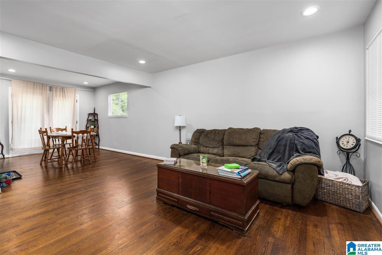 212 7th Avenue Pleasant Grove, AL 35127 - Photo 6 of 18