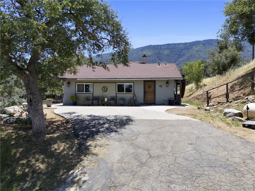 26920 Clear Creek Road Keene, CA 93531 - Photo 8 of 73