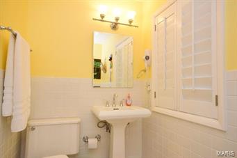 2 Rutherford Lane Town and Country, MO 63131 - Photo 21 of 28