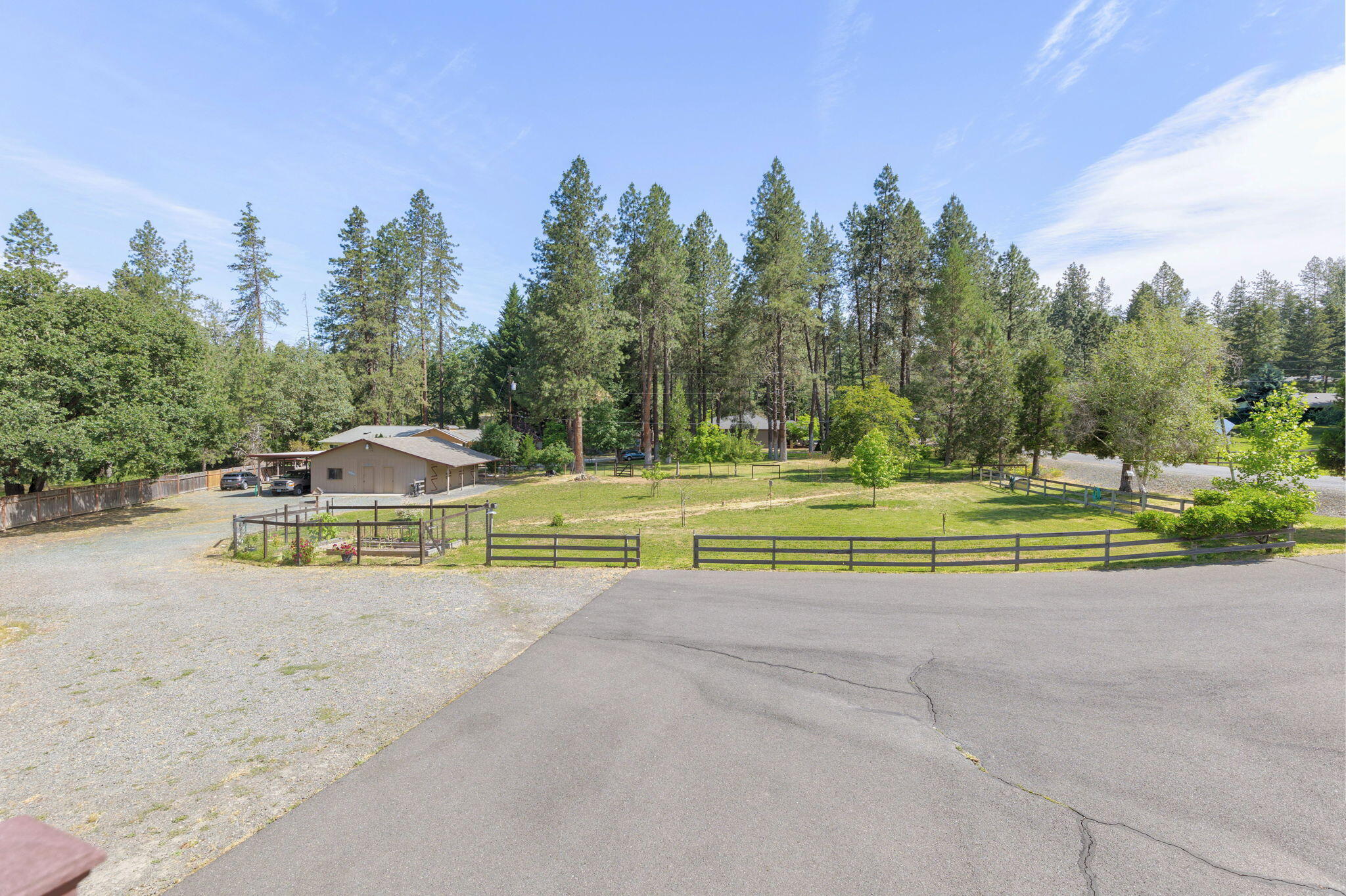 462 Espey Road Grants Pass, OR 97527 - Photo 12 of 41 Barn & Shop