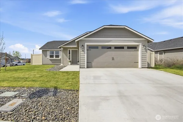 $337,499 | 700 Regina Place, Grandview, WA 98930