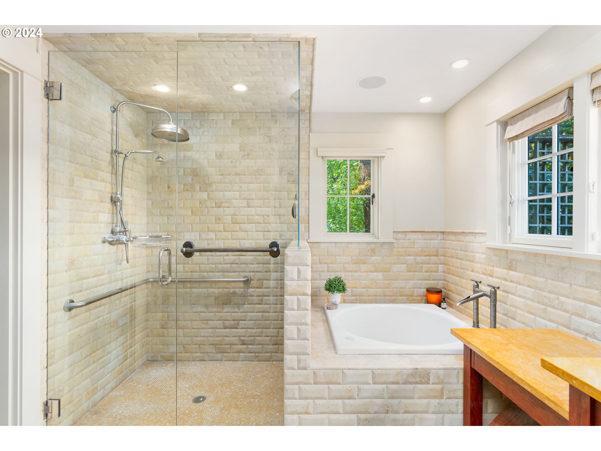 11350 South Riverwood Road Portland, OR 97219 - Photo 17 of 48 Gallery Image 17