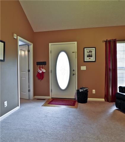 809 Red Hollow Drive Springfield, TN 37172 - Photo 3 of 19 Foyer