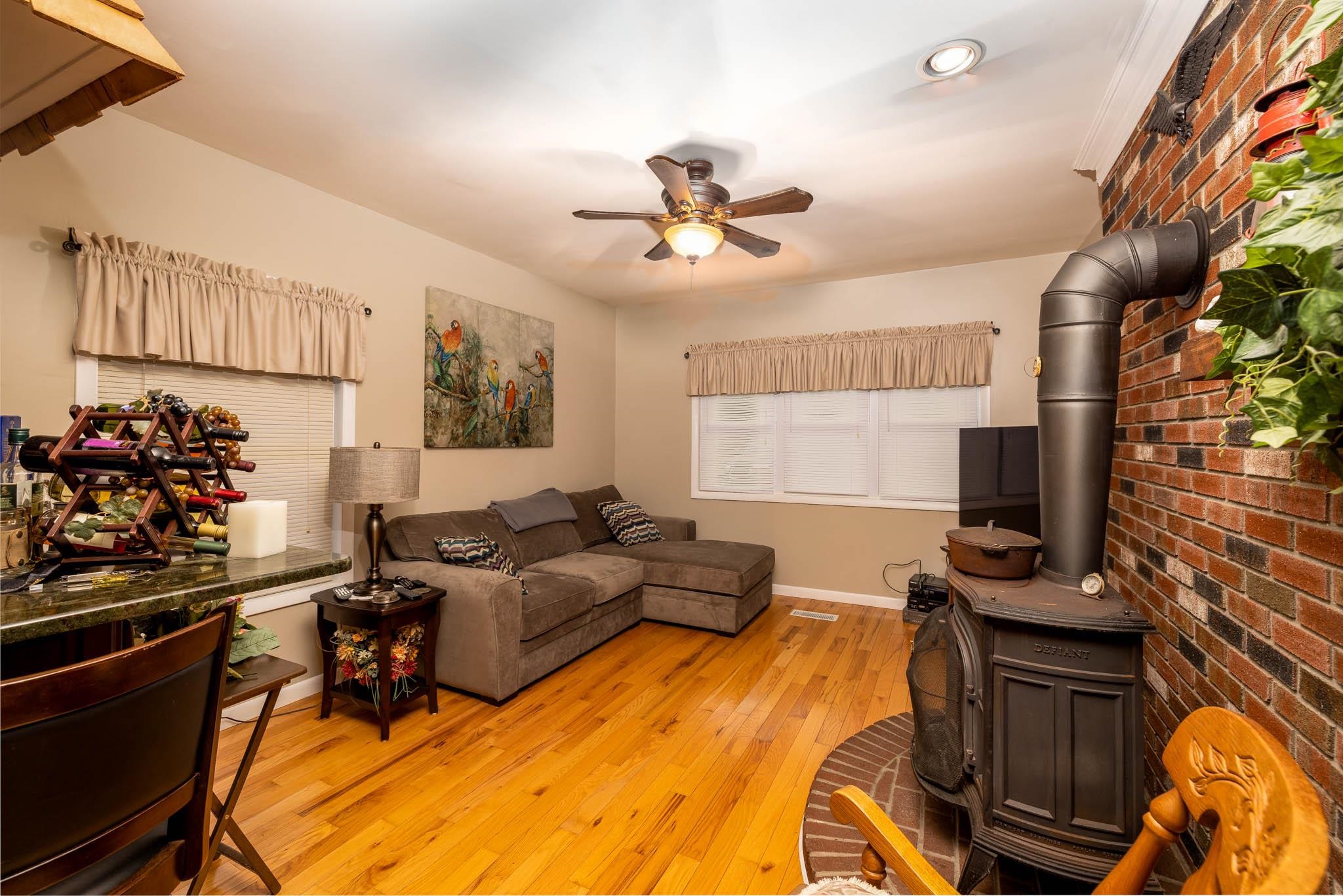 539 Breakwater Road Erma, NJ 08204 - Photo 4 of 25 Gallery Image 4