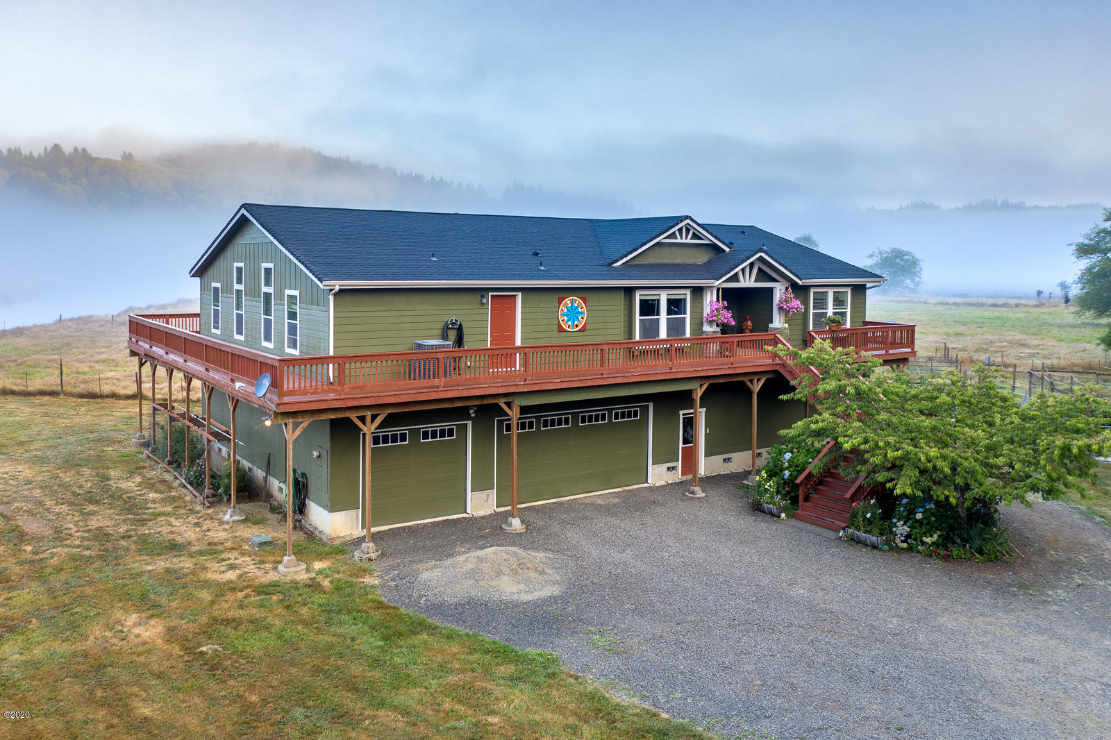 9357 Yaquina Bay Road Newport, OR 97365 - Photo 4 of 47 Home & parking