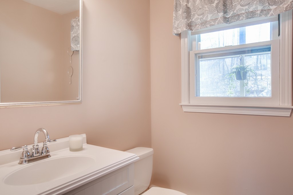8 Valentine Road Hopkinton, MA 01748 - Photo 15 of 25 Gallery Image 15