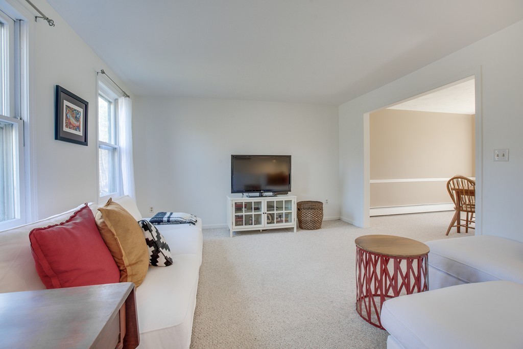 8 Valentine Road Hopkinton, MA 01748 - Photo 3 of 25 Gallery Image 3