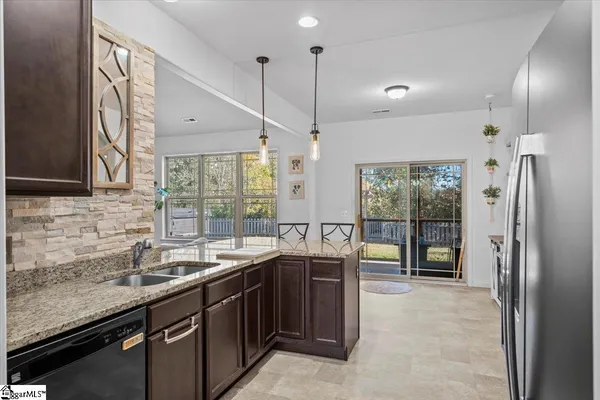 $325,000 | 247 Finley Hill Court, Simpsonville, SC 29681