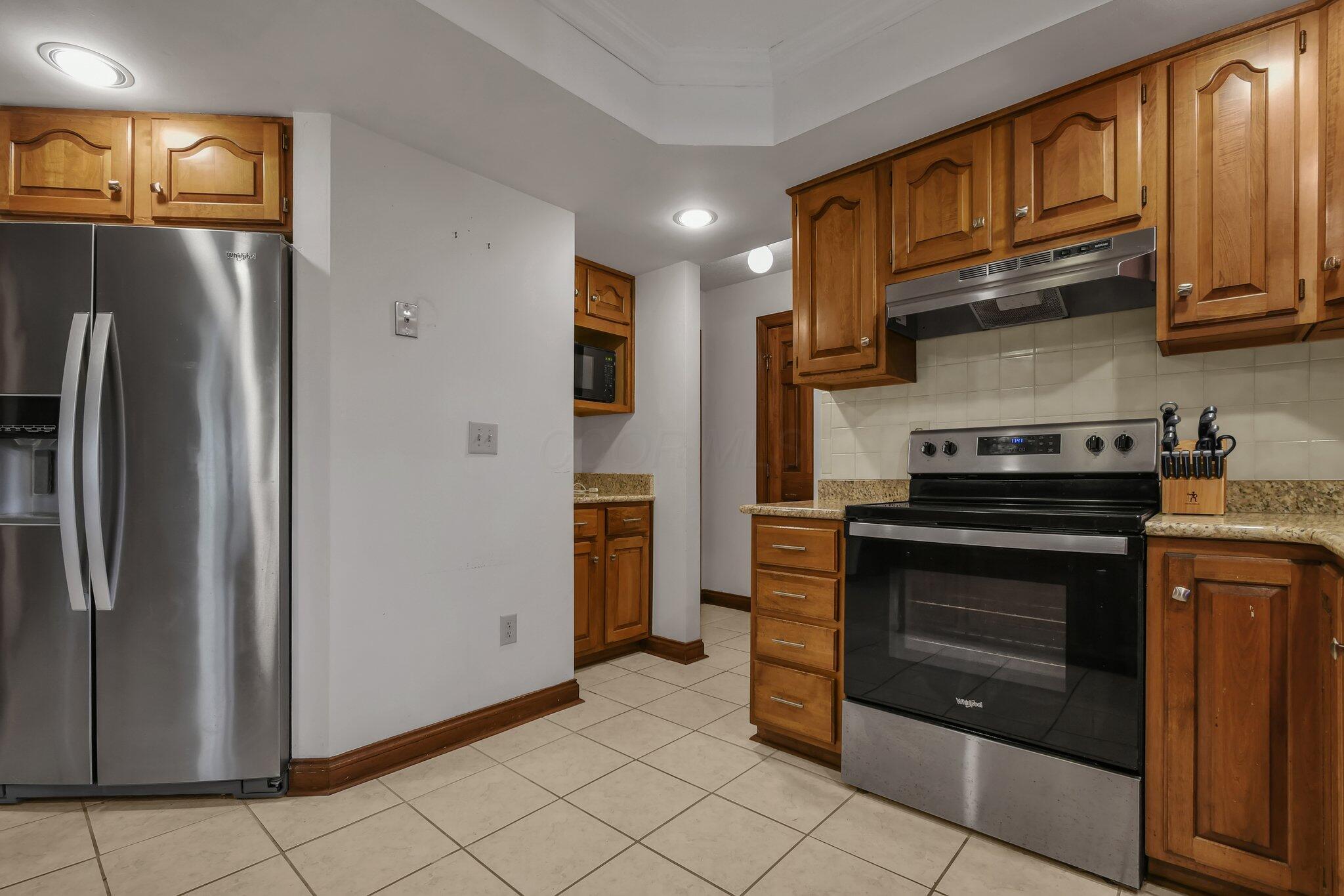 5237 Cosgray Road Dublin, OH 43016 - Photo 19 of 57 Kitchen