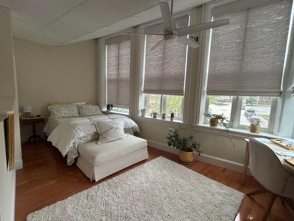 $1,800 | 163 Water Street, Unit B2, Exeter, NH 03833