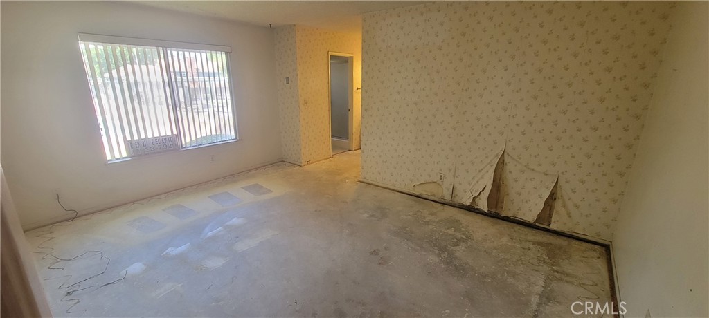 4 Dearborn Circle Redlands, CA 92374 - Photo 9 of 17 an empty room with windows