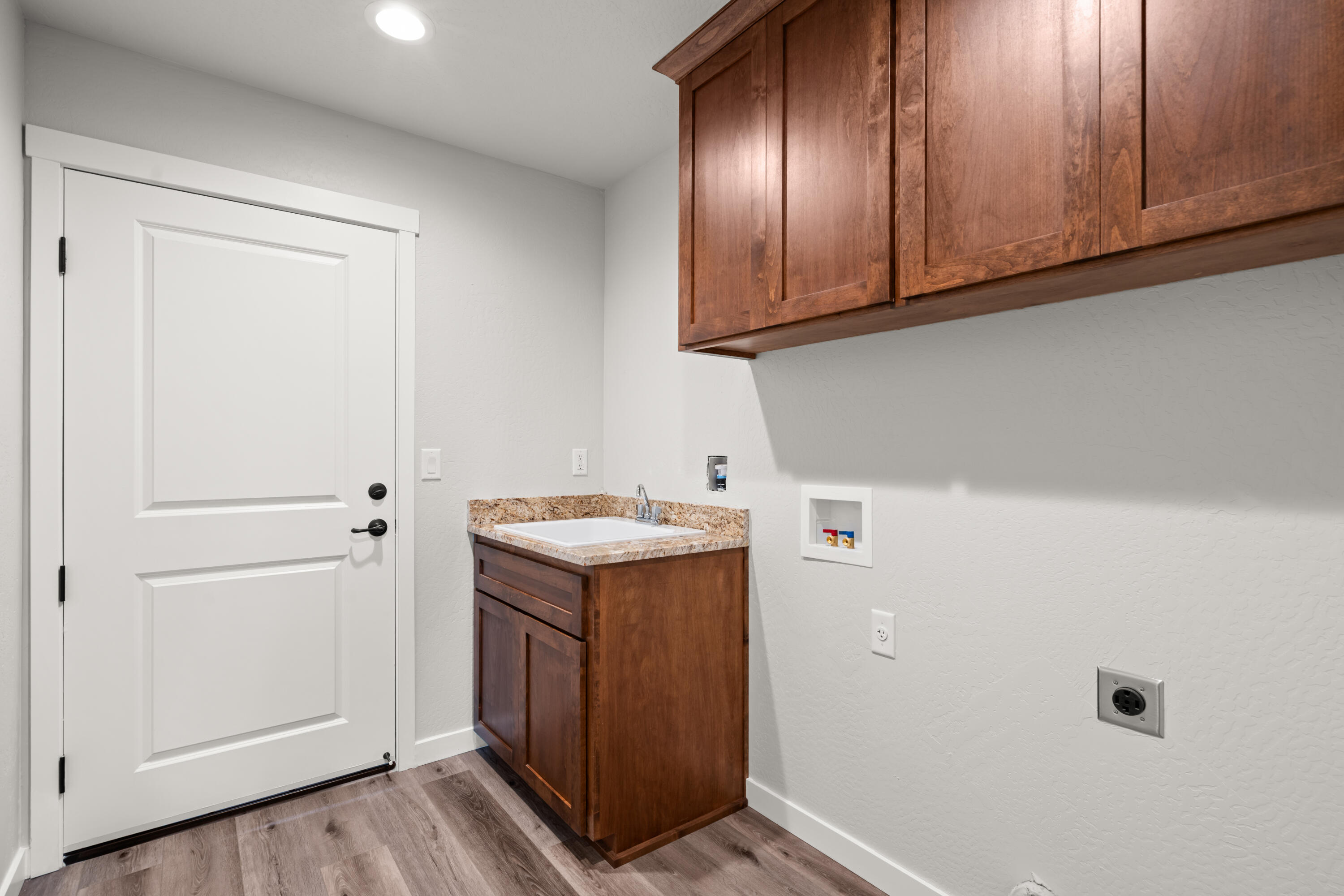 4730 Gebhard Road Central Point, OR 97502 - Photo 12 of 20 4732 Gebhard Rd Central Point Or. 97502-