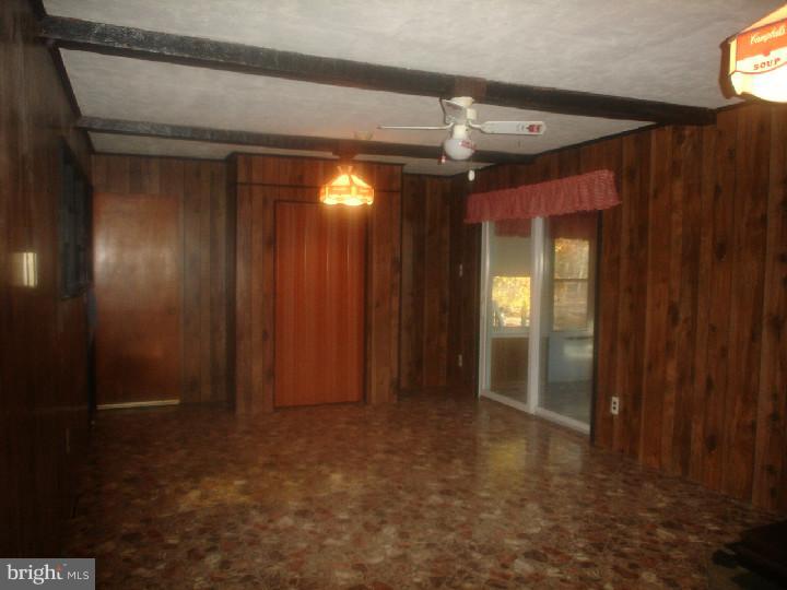 16 Betts Road Delmont, NJ 08314 - Photo 9 of 25 Family Room