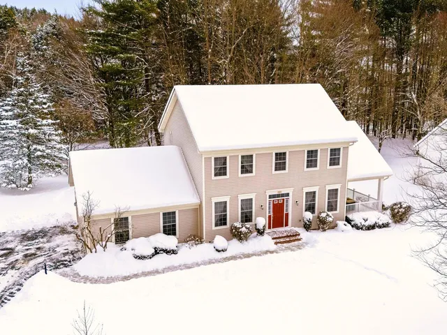 $779,900 | 85 Barrett Lane, Williston, VT 05495