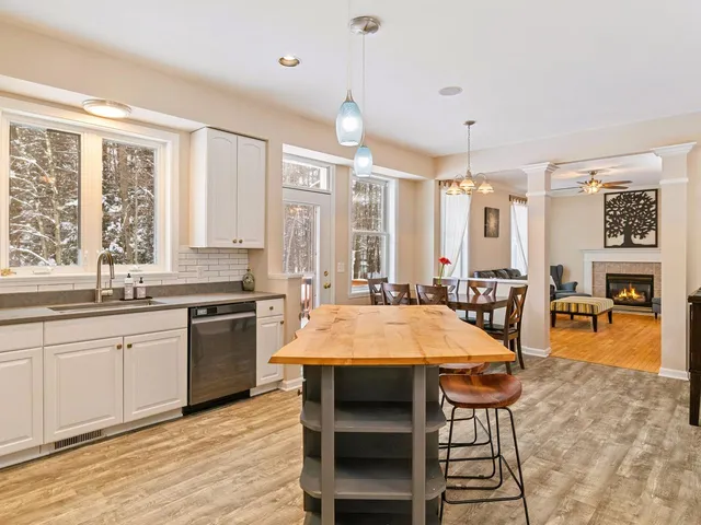 $779,900 | 85 Barrett Lane, Williston, VT 05495