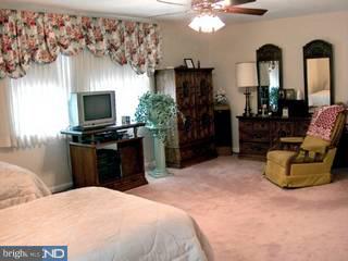 618 Wanamaker Road Jenkintown, PA 19046 - Photo 5 of 6 Gallery Image 5