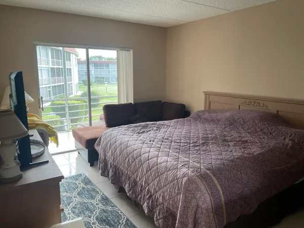 $154,900 | 3300 Springdale Boulevard, Unit 201, Palm Springs, FL 33461