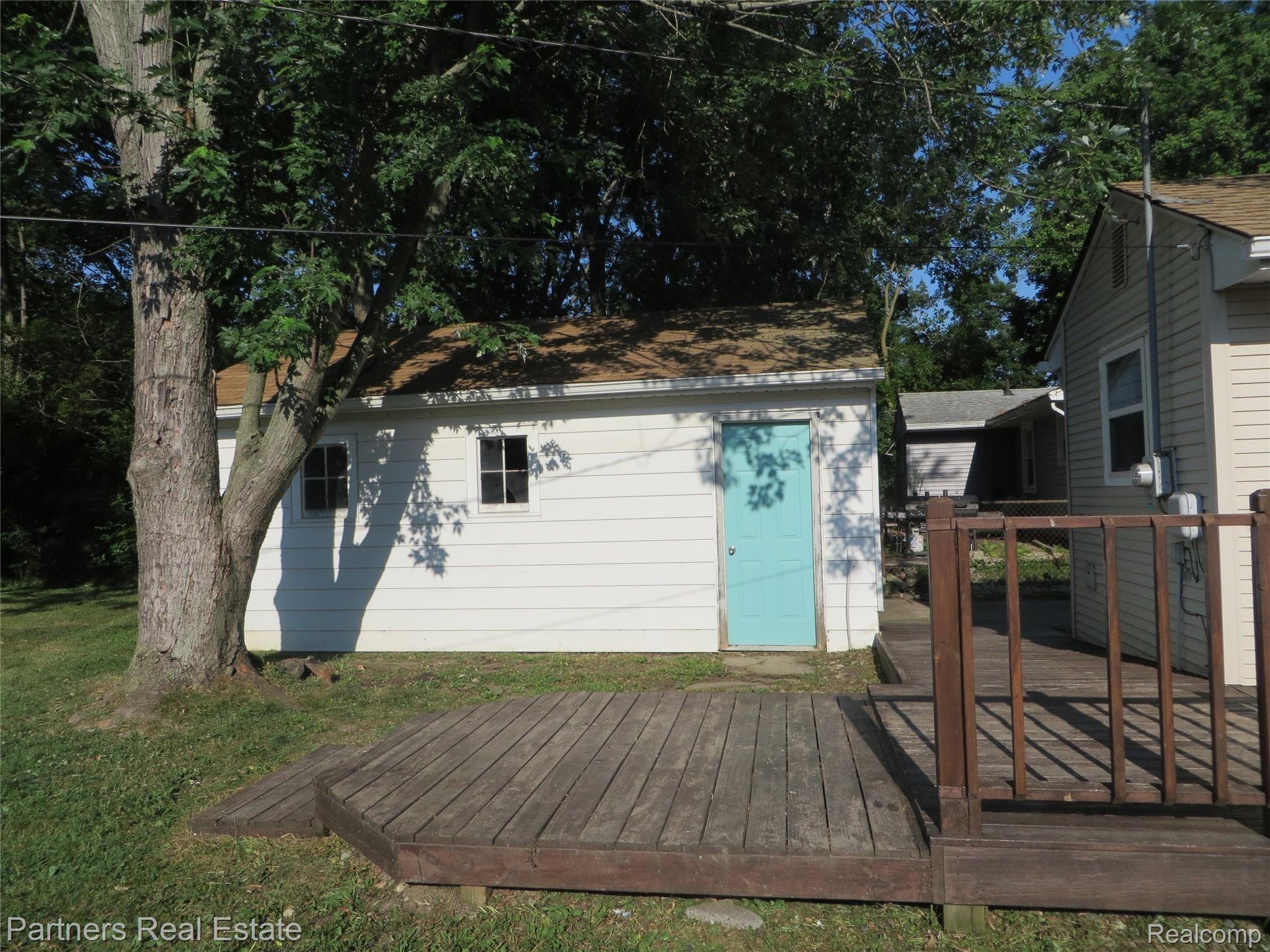 815 Riddle Street Howell, MI 48843 - Photo 6 of 29 IMG_0014.JPG