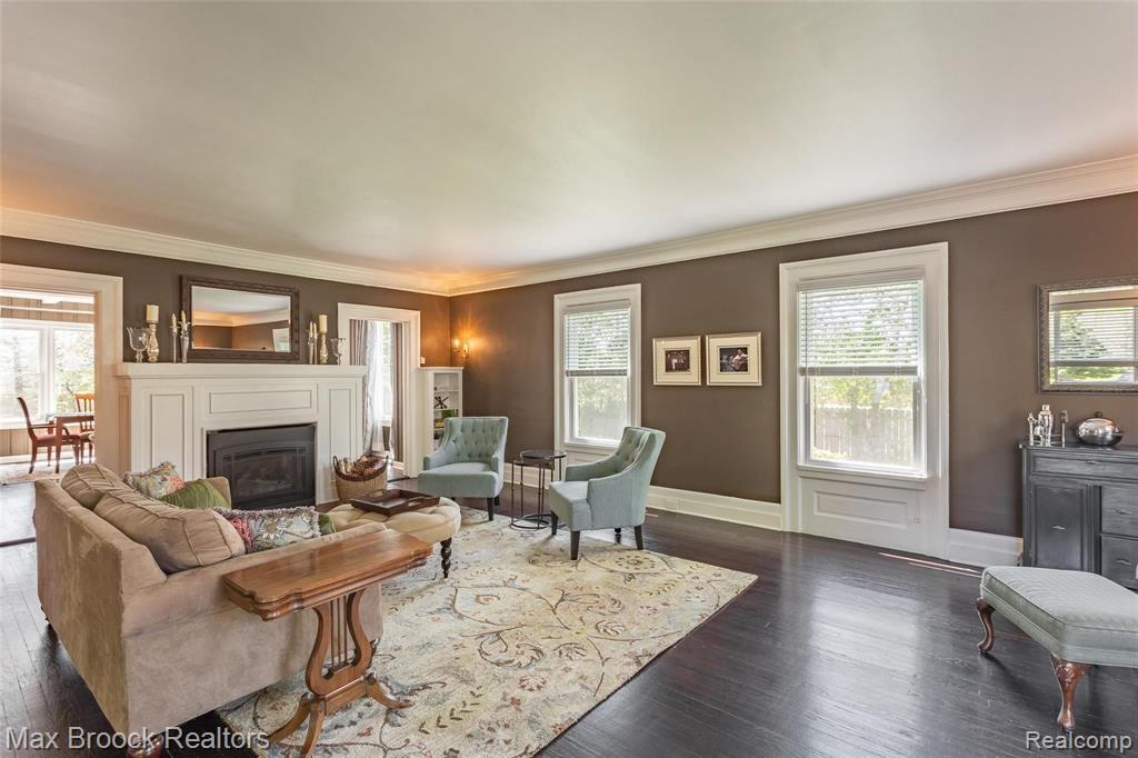 18277 Beverly Road Beverly Hills, MI 48025 - Photo 7 of 44