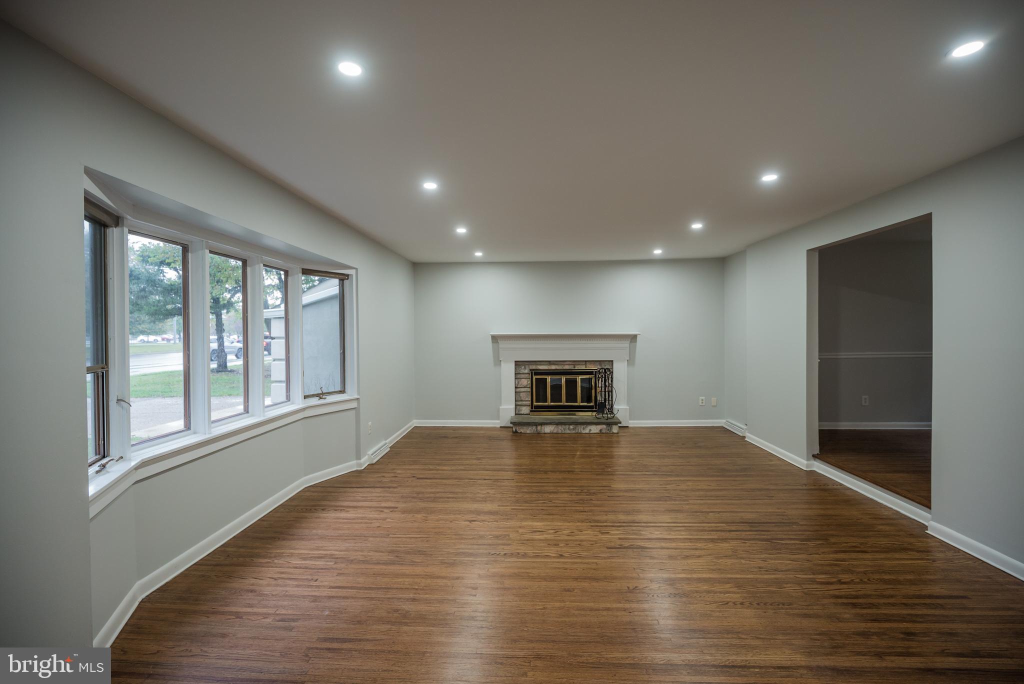 1616 Kresson Road Cherry Hill, NJ 08003 - Photo 5 of 32 Living room