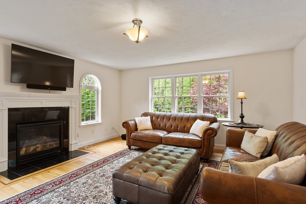 82 Lawrence Street Pepperell, MA 01463 - Photo 14 of 42