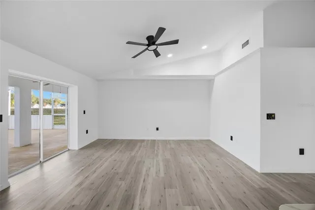 $385,000 | 6302 Silver Oaks Drive, Zephyrhills, FL 33542