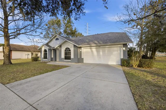 $385,000 | 6302 Silver Oaks Drive, Zephyrhills, FL 33542